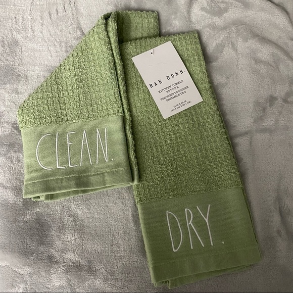 Rae Dunn Set of 2 Kitchen Towels - Picture 1 of 3